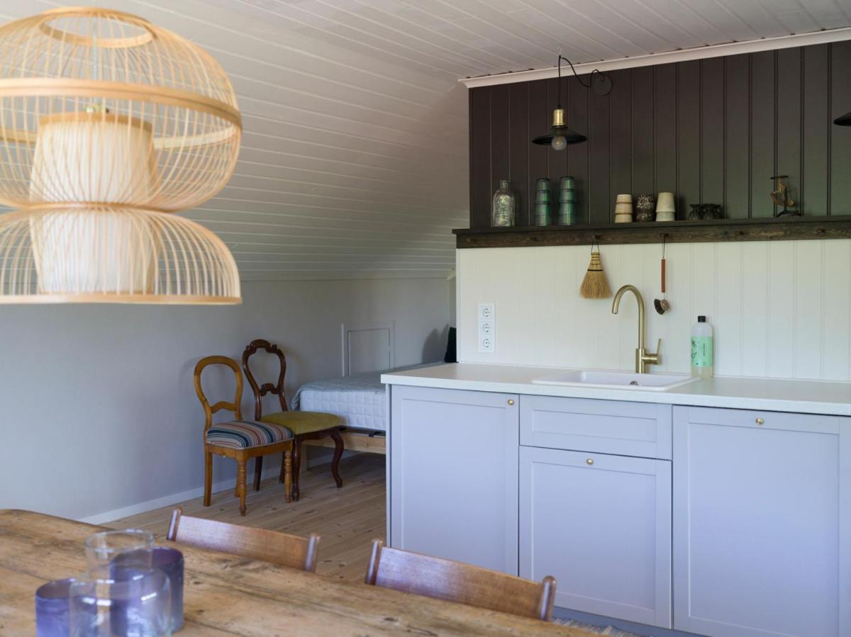 Lovely, Bright Apartment Overlooking Nature Fiskebäckskil Esterno foto