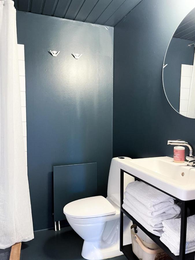 Lovely, Bright Apartment Overlooking Nature Fiskebäckskil Esterno foto